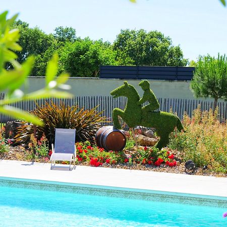 Cottage Avec Piscine Au Coeur Du Saumur Champigny Souzay-Champigny Exterior photo